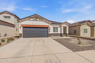 51049 Fox Trl Ave in El Paso, TX - Building Photo - Building Photo