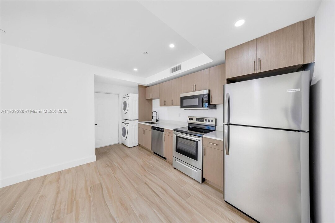 1335 SW 4th St-Unit -2 in Miami, FL - Building Photo