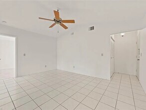 10578 Quincy Ct in Lehigh Acres, FL - Building Photo - Building Photo
