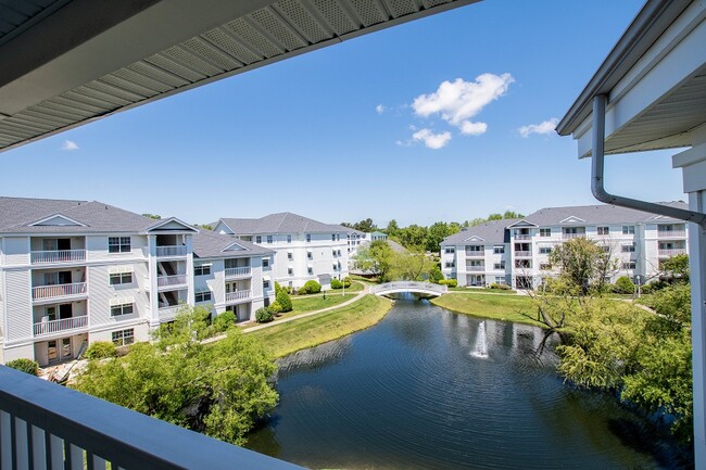 South Beach Apartments in Virginia Beach, VA - Foto de edificio - Building Photo