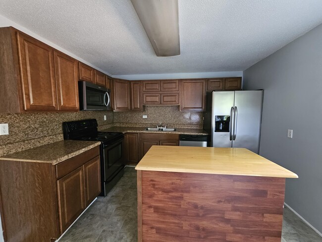 1112 Cagle Ct in Fayetteville, NC - Building Photo - Building Photo