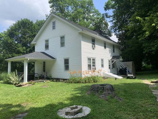 1 N Sawyer Hill Rd in New Preston Marble Dale, CT - Building Photo - Building Photo