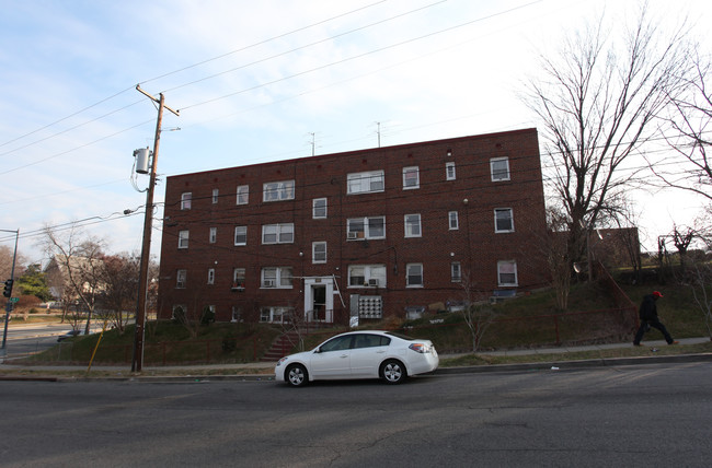 10 49th St SE in Washington, DC - Building Photo - Building Photo