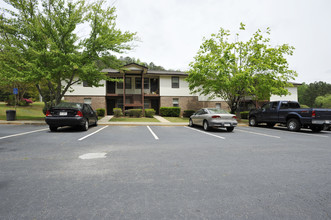 Laurelwood Apartments in Woodstock, GA - Foto de edificio - Building Photo