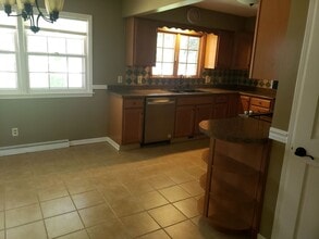 1634 N Bonny Bruce Dr in Stevensville, MI - Building Photo - Building Photo
