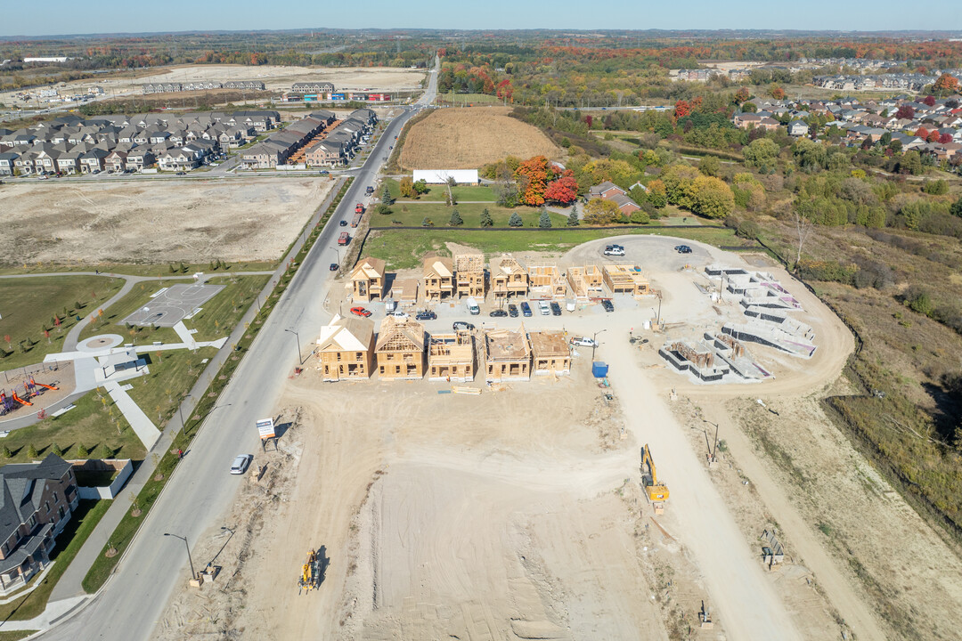 Coronation Rd in Whitby, ON - Building Photo