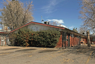 516-520 Indiana St SE in Albuquerque, NM - Building Photo - Building Photo