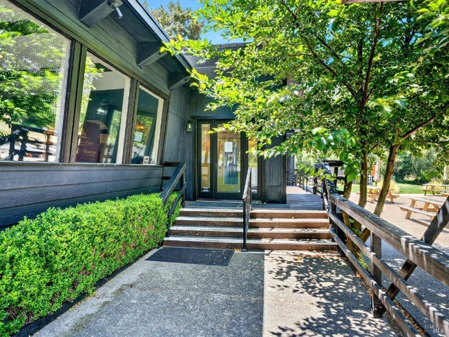 16451 Golf Rd in Cobb, CA - Foto de edificio - Building Photo