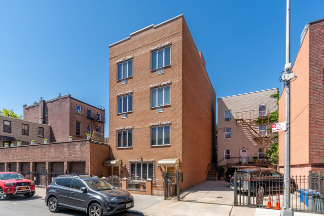 205 Eckford St in Brooklyn, NY - Building Photo - Building Photo