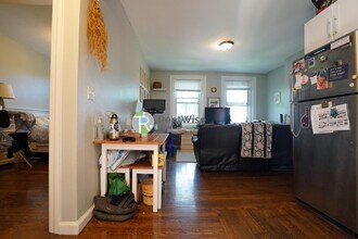 45 Carlton St in Brookline, MA - Building Photo - Building Photo