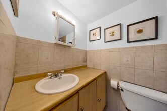 19051 NE 2nd Ave in Miami, FL - Building Photo - Building Photo