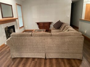 1221 Alex Way in Mishawaka, IN - Building Photo - Building Photo
