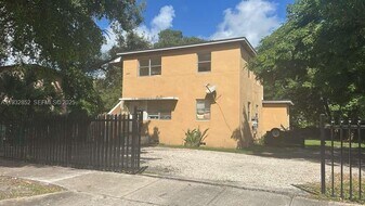 1087 NW 51st St in Miami, FL - Building Photo