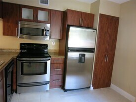 9079 SW 138th Pl in Miami, FL - Building Photo