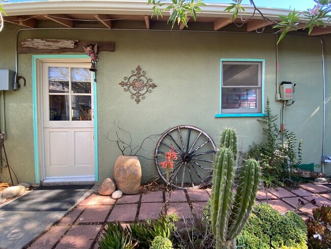 property at 1620 Old Topanga Canyon Rd