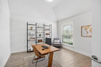 532 Elm Green St in Hutto, TX - Building Photo - Building Photo