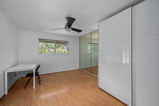 property at 3106 Salem Ct