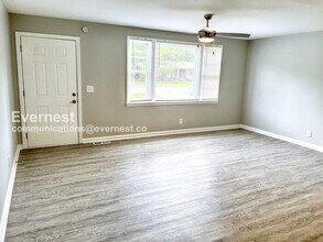 5019 Suter Dr in Nashville, TN - Foto de edificio - Building Photo