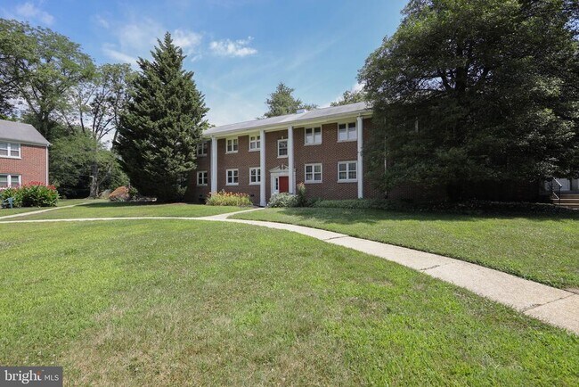 121 Cherry Parke in Cherry Hill Township, NJ - Building Photo - Building Photo