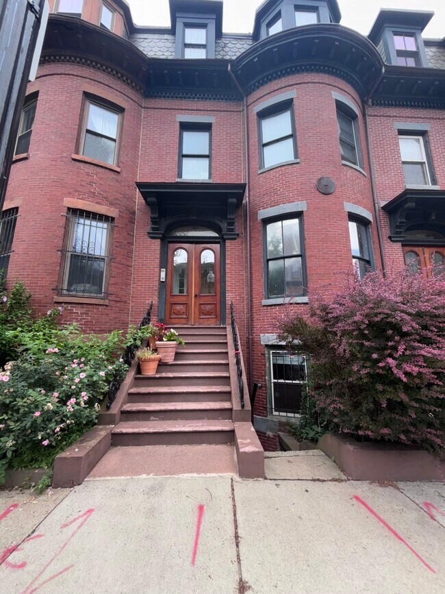 property at 106 E Brookline St