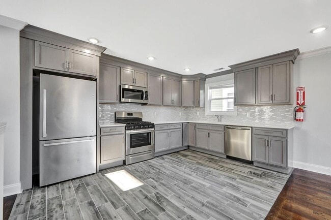 property at 126 N 15th St