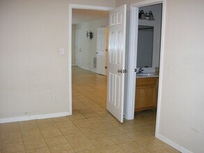 1453 Park St in Bowling Green, KY - Building Photo - Building Photo