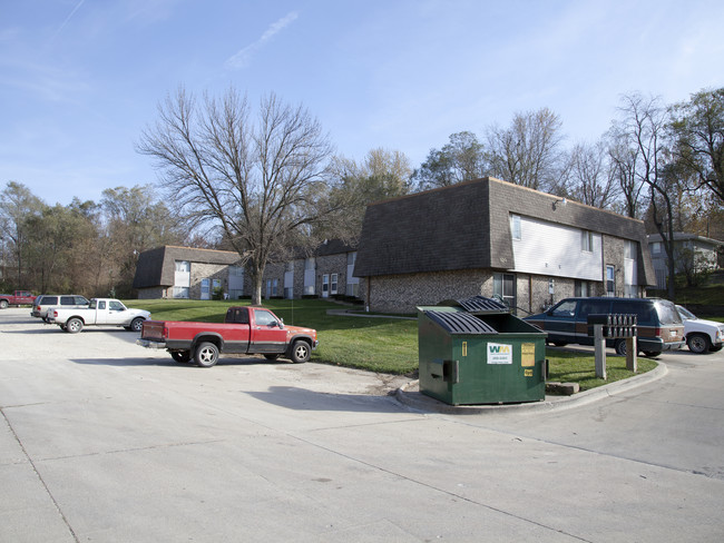 920 Meadow Ln in Des Moines, IA - Building Photo - Building Photo