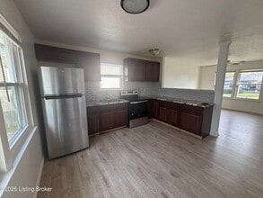 8409 Damascus Cir in Louisville, KY - Building Photo - Building Photo