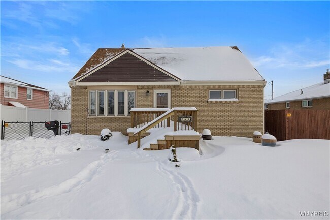 212 Santin Dr in Cheektowaga, NY - Building Photo - Building Photo