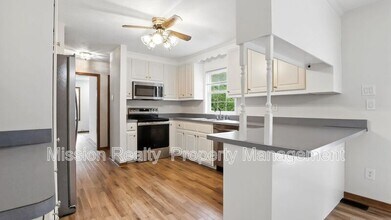 7200 Horseshoe Ct in Quinton, VA - Building Photo - Building Photo