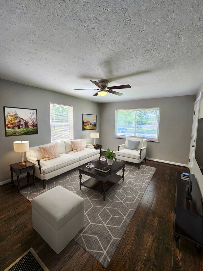 1595 Summit Rd, Unit 4
