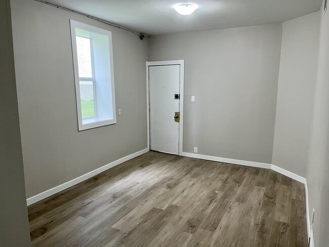 203 Yale Ave E in Winnipeg, MB - Building Photo - Building Photo
