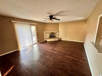 1612 Palmwood Trail in Arlington, TX - Foto de edificio - Building Photo