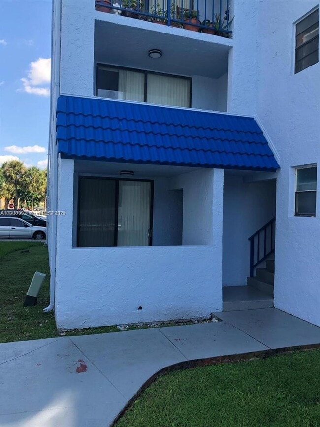 property at 9440 Fontainebleau Blvd