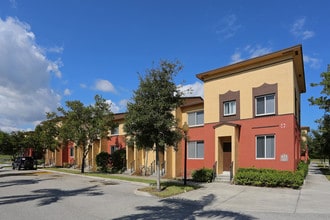 San Marco Villas in West Palm Beach, FL - Foto de edificio - Building Photo