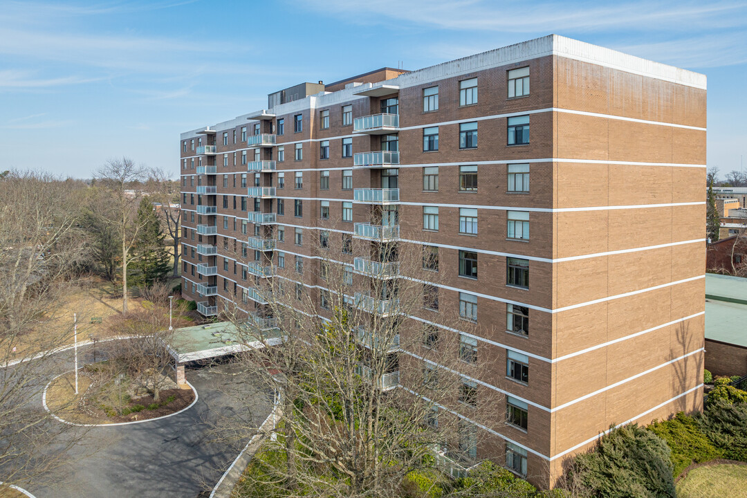 One Slade Condominium in Pikesville, MD - Building Photo