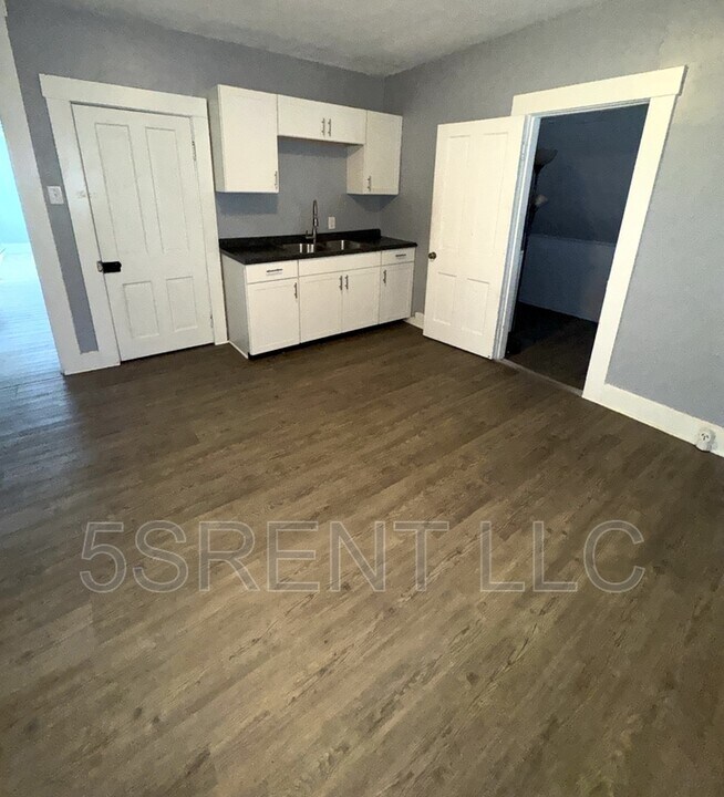 408 Gray Ave in Greenville, OH - Building Photo