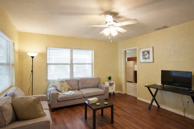 1518 E Ellicott St, Unit 10109 in Tampa, FL - Foto de edificio - Building Photo