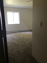 Hartshorn Manor in Madelia, MN - Building Photo - Building Photo