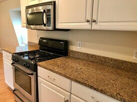 674 Main St in Malden, MA - Building Photo