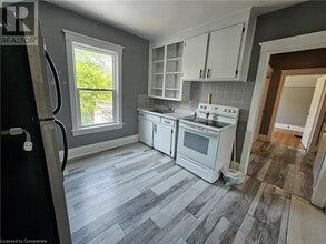 56 Cameron St N in Kitchener, ON - Building Photo - Building Photo