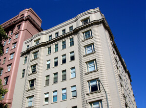 2000 Washington St in San Francisco, CA - Building Photo - Building Photo