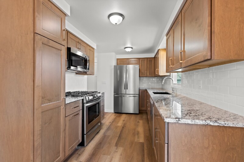 915 Park St in Green Bay, WI - Building Photo