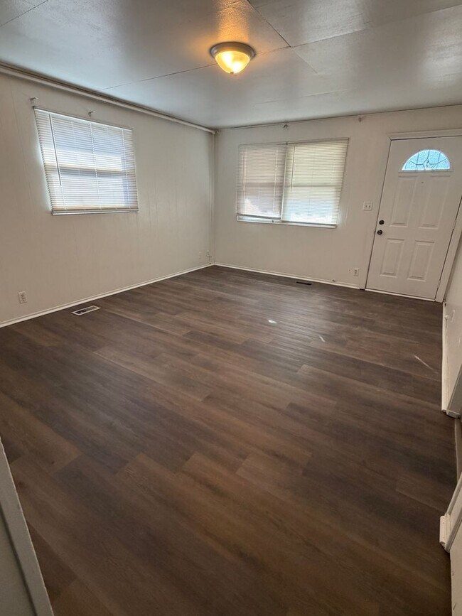 1449 Steiner Ave in Dayton, OH - Building Photo - Building Photo