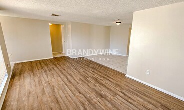 6135 Seabreeze Dr in Port Richey, FL - Building Photo - Building Photo