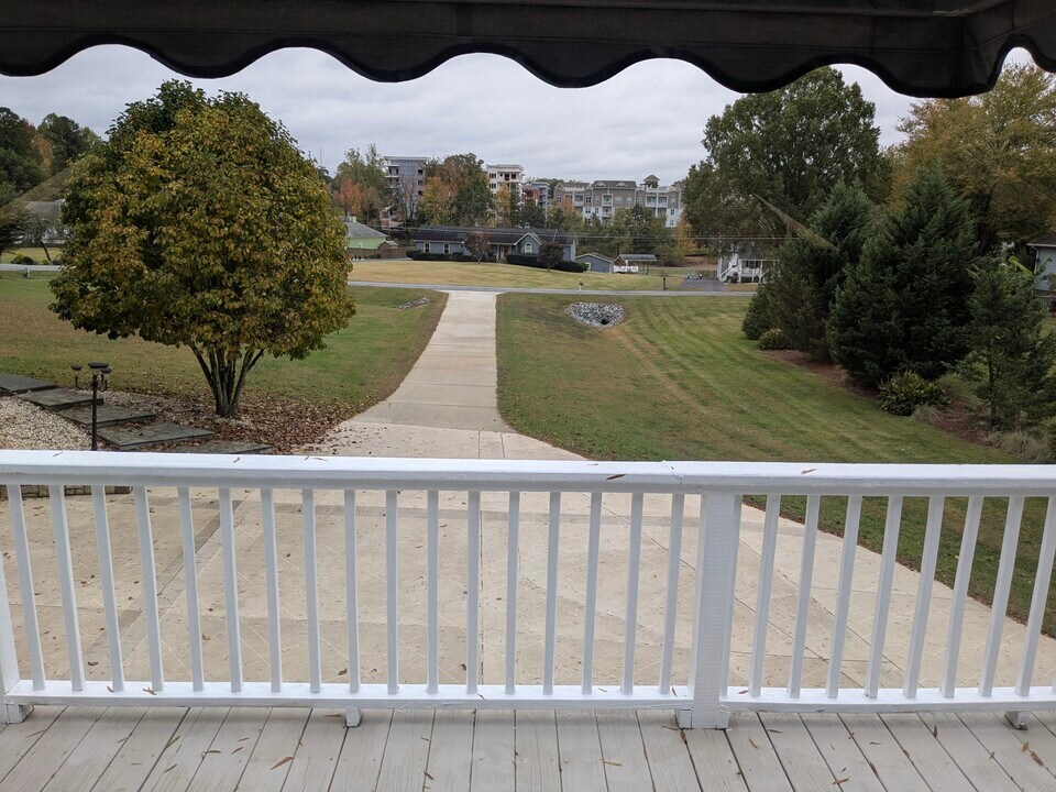 128 Perrin Dr, Unit A in Mooresville, NC - Foto de edificio