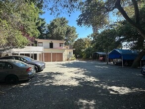 1901 Cooley Ave, Unit #2 in East Palo Alto, CA - Building Photo - Building Photo