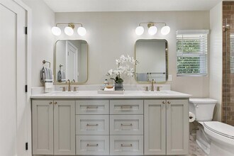 2011 Malvern Hill Dr in Austin, TX - Building Photo - Building Photo