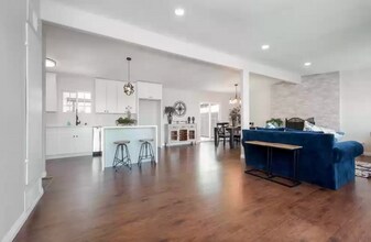 4981 Dawne St in San Diego, CA - Building Photo - Building Photo
