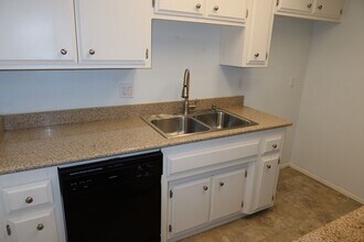 7374 Farm Dale Wy in Sacramento, CA - Building Photo - Building Photo